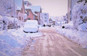 wintery roads in rockford, il